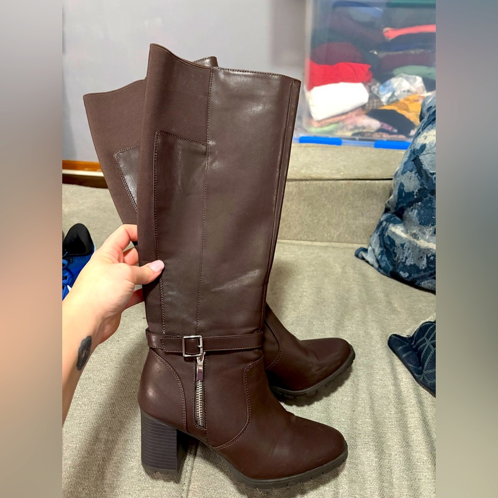 Excellent Kelly and Katie chocolate brown mid calf boots